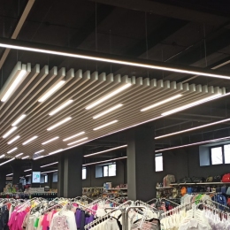 Montaż szyny kostkowej KRAFT 35x105mm w supermarkecie MegaMarket