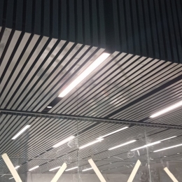 Монтаж кубоподібної рейки KRAFT в офісі ЖК CHICAGO Central House місто Київ