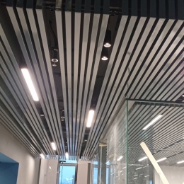 Монтаж кубоподібної рейки KRAFT в офісі ЖК CHICAGO Central House місто Київ