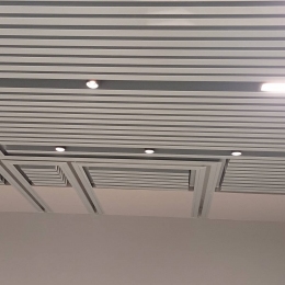 Монтаж кубоподібної рейки KRAFT в офісі ЖК CHICAGO Central House місто Київ