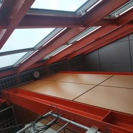 Montaż stropu kładki dla pieszych nad aleją o wymiarach 150x150 mm